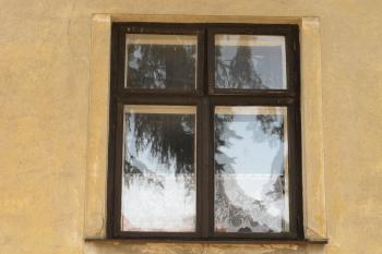 detail okna (© D Dohňanský, 07/2018)