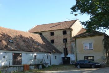 zámek Blažovice (© Vlastislav Mareček, 10/2016)