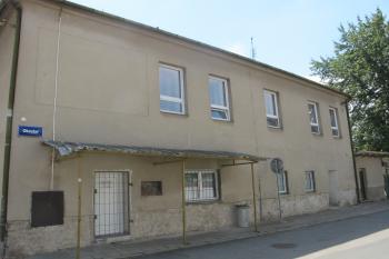 zadní strana zámku (© D Dohňanský, 07/2018)