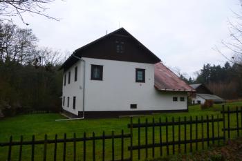 zámek Ostružno (© Vlastislav Mareček, 12/2015)