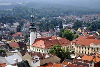 Domažlický hrad z městské věže.  ( © Radovan Smokoň 08/2010)