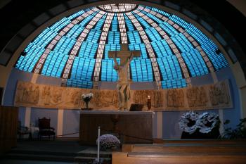 Holešovice - Husův sbor, oltář (© Jiří Špaček, 11/2016)