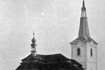 kostel od severovýchodu, před r. 1907 (© Karel Hostaš, Ferdinand Vaněk: Soupis památek historických a uměleckých v Království Českém, sv. 25 Politický okres přeštický, Archaelogická komise při České akademii císaře Františka Josefa pro vědy, slovesnost a umění, Praha 1907)
