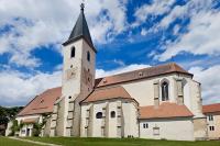 kostel Nanebevzetí Panny Marie (Pfarrkirche Mariae Himmelfahrt)