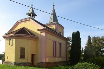 Kaple Povýšení sv. Kříže v Dluhonicích ( © Pavel Vítek 09/2016)