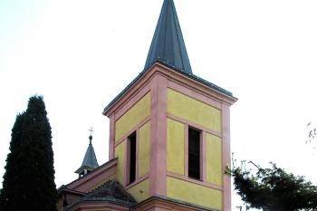 Kaple Povýšení sv. Kříže v Dluhonicích ( © Pavel Vítek 09/2016)