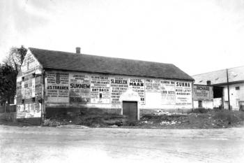 Chátrající ledovna od východu snad před r. 1930 ( © SOkA Frýdek - místek)