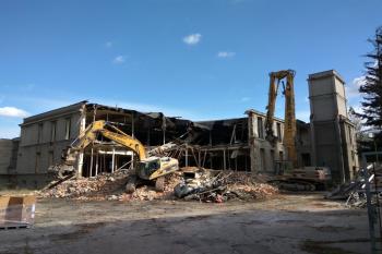 Demolice hlavní budovy přádelny (© Jan P. Štěpánek 10/2017)