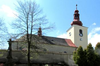 Kostel sv. Petra a Pavla v Dětřichově ( © Pavel Vítek 05/2016)