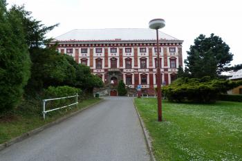 Milešov (© František Kinař, 04/2012)