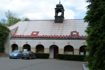 Milešov (© František Kinař, 04/2012)