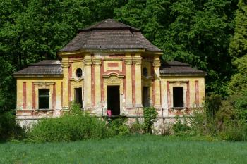 Milešov (© František Kinař, 04/2012)