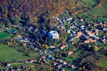 Milešov - letecký snímek (© Radovan Smokoň 10/2020)