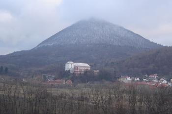 S Milešovkou za zády (© Prudký Martin, 12/2004)