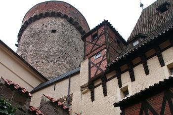 Východní část brány a Kotnov ( © Ivan Grisa 06/2009)