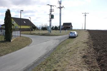 Někde v těchto místech stávala šumvaldská tvrz. (© Luděk Vláčil 03/2017)