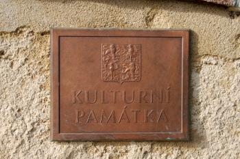 deska označující most za historickou památku (© Rodochrozit        , 02/2014)