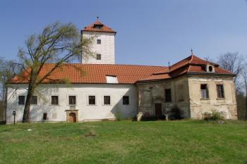 Celkový pohled od západu (© Lukáš Pechánek, 04/2009)