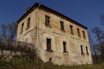 Jižní mladší křídlo (© Lukáš Pechánek, 04/2009)