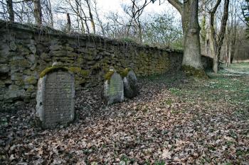 náhrobky při západní zdi (© Stanislav Drda 04/2017)