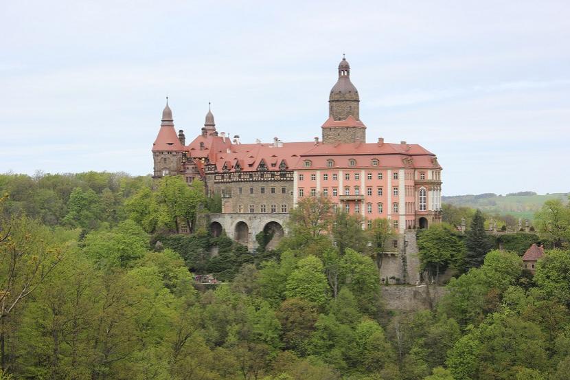 Książ