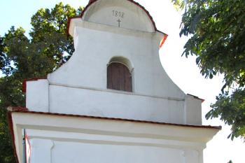 Kaple sv.Jana a Pavla ve Stračí u Štětí ( © Pavel Vítek 08/2016)