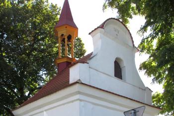 Kaple sv.Jana a Pavla ve Stračí u Štětí ( © Pavel Vítek 08/2016)
