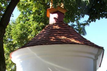 Kaple sv.Jana a Pavla ve Stračí u Štětí ( © Pavel Vítek 08/2016)