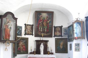 Kaple sv.Jana a Pavla ve Stračí u Štětí ( © Pavel Vítek 08/2016)