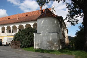 Jihozápadní nároží ( © Ivan Grisa 08/2011)