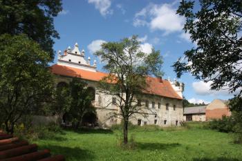 Zámek od jihu ( © Ivan Grisa 08/2011)