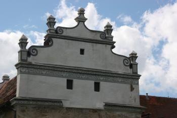 Východní štít jižního křídla ( © Ivan Grisa 08/2011)