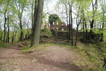 Pohled z předhradí (© Luděk Vláčil 05/2017)