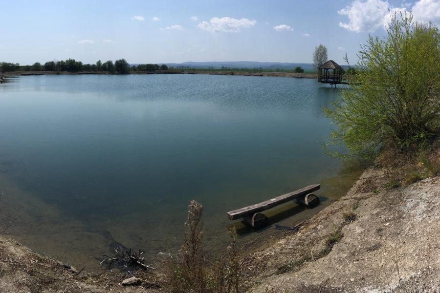 zavlažovací nádrž