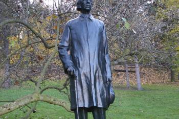 Petřín - socha Vítězslava Nováka (© Jiří Špaček, 11/2008)