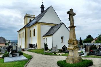 Kostel Povýšení svatého Kříže  ( © František Kinař 05/2017)