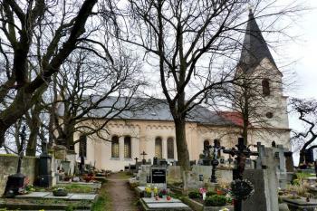 Kostel Nejsvětější Trojice - Hluboš ( © František Kinař 05/2017)