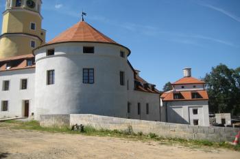 Nárožní bašta a pivovar (© Zdeněk Susa, 08/2013)