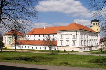  ( © Luděk Pitter 04/2004)