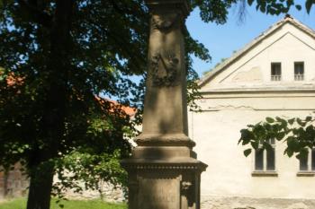 Cerhenice - Dlabačův pomník (© Jiří Špaček, 06/2017)