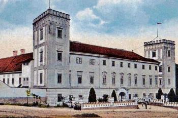 Kaštěl na dobové pohlednici (© zdroj: https://www.cas.sk)