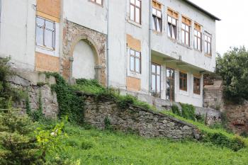 přestavěná část dvora (© Luděk Vláčil 08/2020)