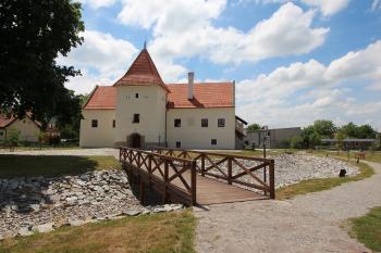 kaštieľ  Šimonovany (© Luděk Vláčil 06/2017)