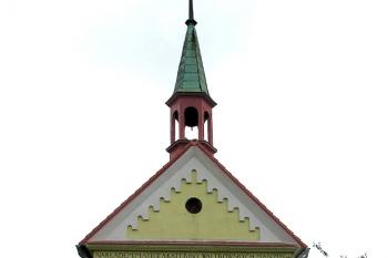 Hřbitovní kaple sv. Anny v Hrochově Týnci ( © Pavel Vítek 05/2017)