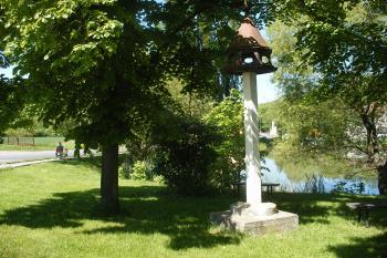 Miškovice -zvonička u rybníka (© Jiří Špaček, 05/2017)