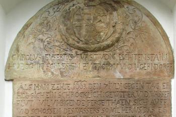 Podňové desky na mostě v Moravské Třebové ( © Pavel Vítek 05/2017)