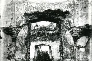 renesanční sgrafito v r. 1950 (zdroj:http://www.slovenskehrady.sk)