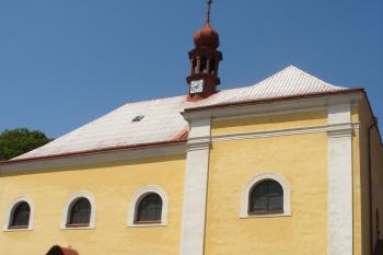 Malé Svatoňovice - kostel (© Jiří Špaček, 07/2017)