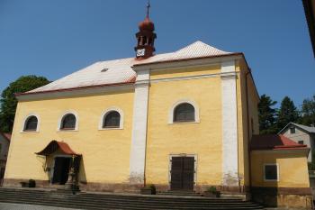 Malé Svatoňovice - kostel (© Jiří Špaček, 07/2017)