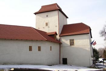 Vstupní branská věž do areálu hradu. ( © Jan P. Štěpánek 03/2006)